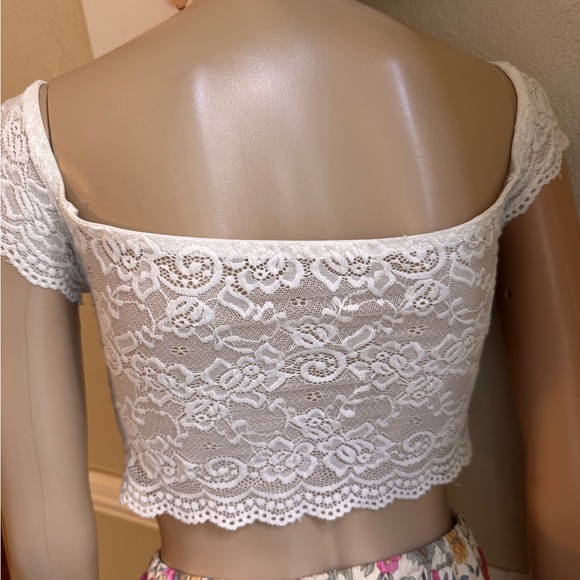 White Lace Crop Top medium used - Picture 7 of 7